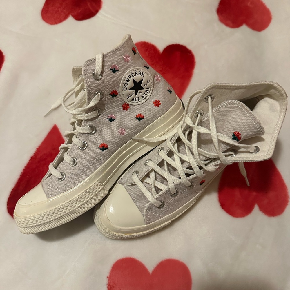 Floral Converse
